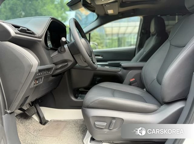 Toyota Saina 2026 Белый из Китая, фото 4