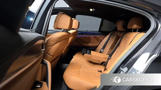 BMW 5 Series (G30) 2023 Серый из Кореи, фото 4