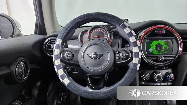 Mini Cooper 2019 Жемчужный цвет из Кореи, фото 4