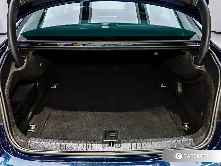Audi A7L 2024 Черный из Китая, фото 4