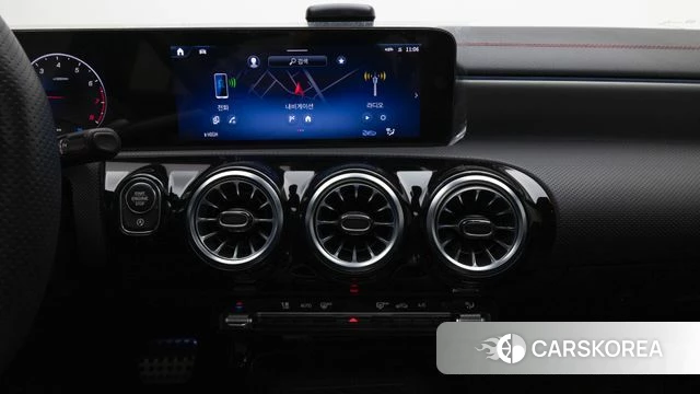 Mercedes-Benz CLA-Class C118 2025 Черный из Кореи, фото 4