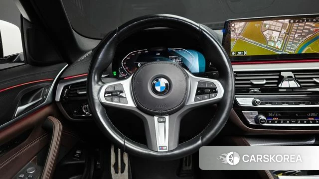 BMW 5 Series (G30) 2022 Белый из Кореи, фото 4