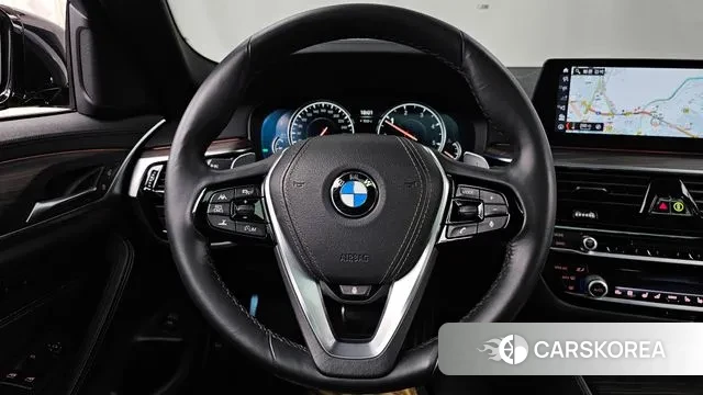 BMW 5 Series (G30) 2018 Черный из Кореи, фото 4