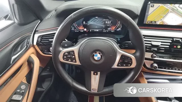 BMW 5 Series (G30) 2023 Серебряный из Кореи, фото 4