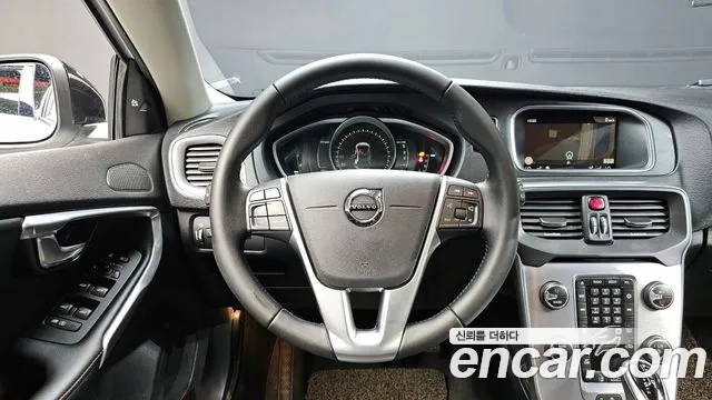 Volvo V40 Cross-Country 2019 Белый из Кореи, фото 4