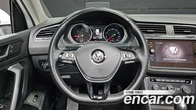 Volkswagen Tiguan second Generation 2020 Белый из Кореи, фото 4