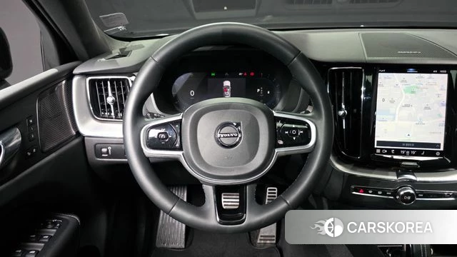 Volvo XC60 second Generation 2022 Черный из Кореи, фото 4