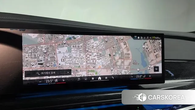 BMW 7 Series (G70) 2023 Серебристо-серый из Кореи, фото 4