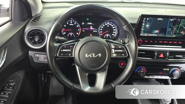 Kia The New K3 2nd generation 2022 Белый из Кореи, фото 4