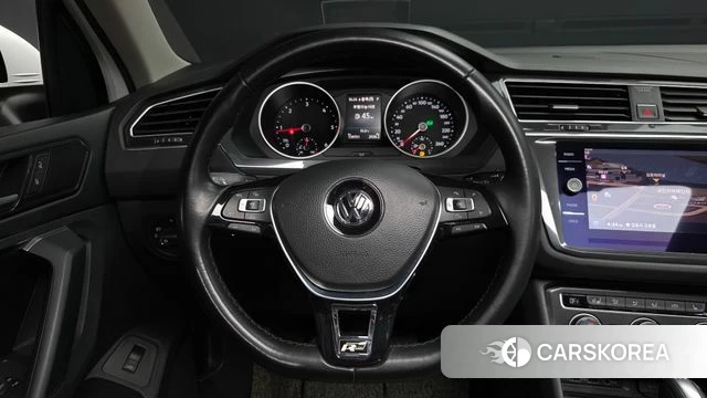 Volkswagen Tiguan second Generation 2018 Белый из Кореи, фото 4