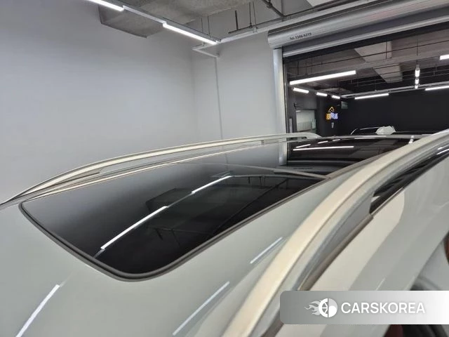 BMW X7 (G07) 2023 Серебристо-серый из Кореи, фото 4