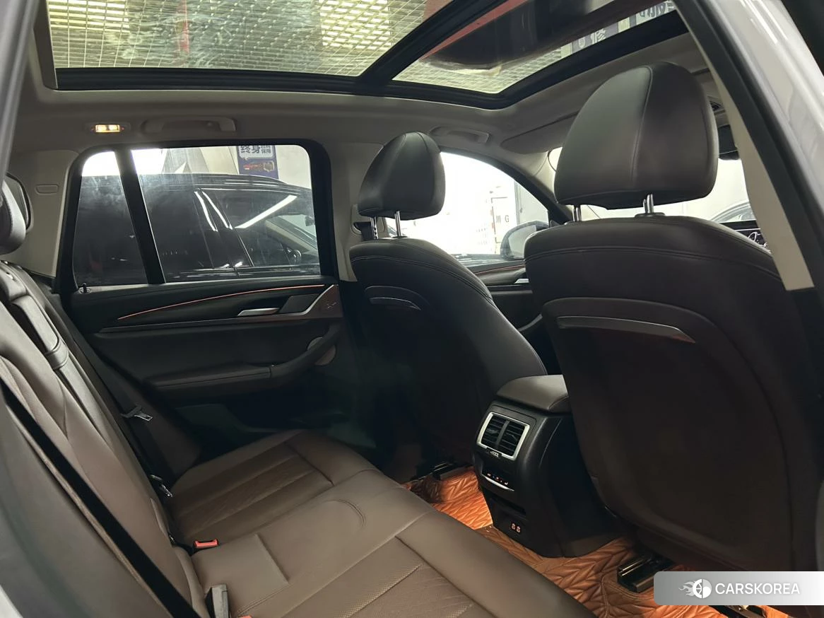 BMW X3 2021 Белый из Китая, фото 4