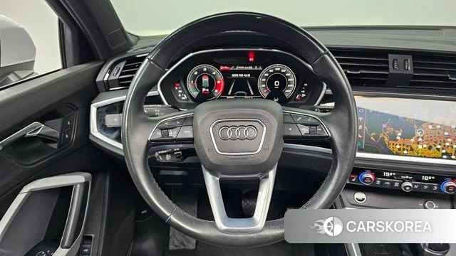 Audi Q3 (F3) 2022 Белый из Кореи, фото 4