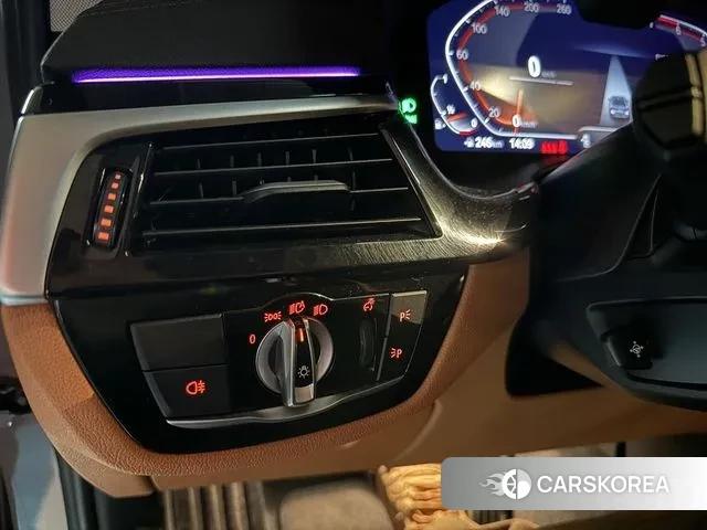 BMW 5 Series (G30) 2022 Серый из Кореи, фото 4