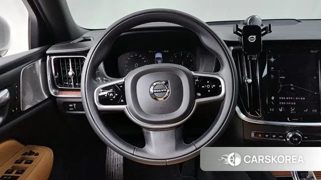 Volvo S60 3rd generation 2021 Белый из Кореи, фото 4