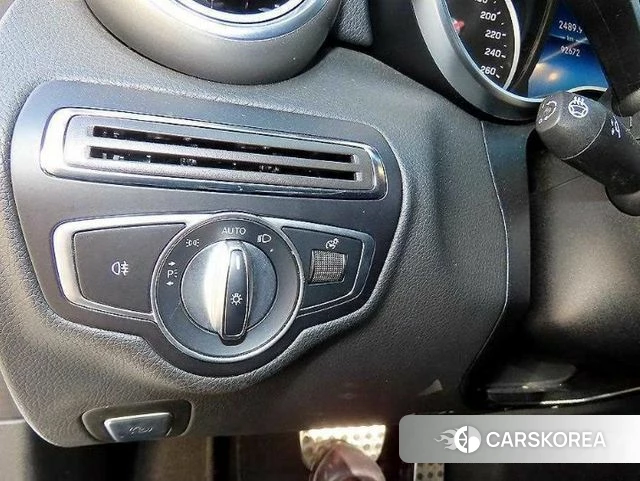 Mercedes-Benz C-Class W205 2019 Белый из Кореи, фото 4