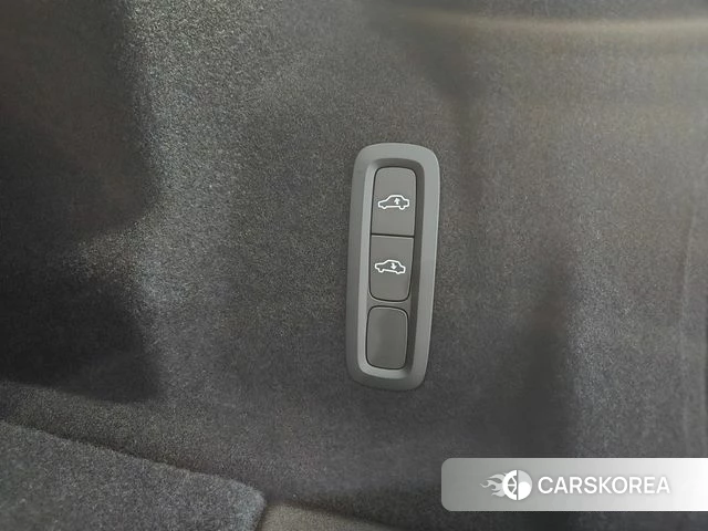 Volvo XC60 second Generation 2026 Белый из Кореи, фото 4