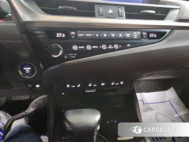 Lexus ES300h 7th generation 2019 Серый из Кореи, фото 4