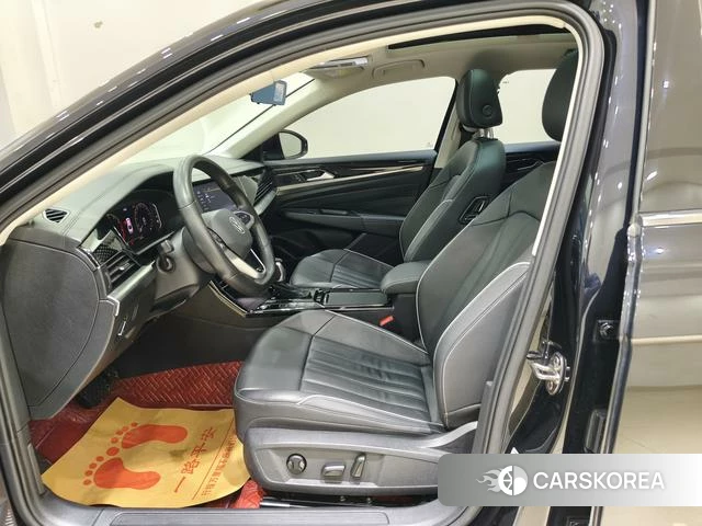 Volkswagen Passat 2022 Черный из Китая, фото 4