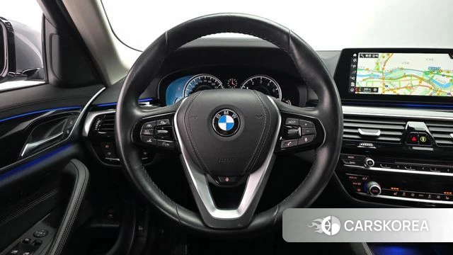 BMW 5 Series (G30) 2018 Серый из Кореи, фото 4