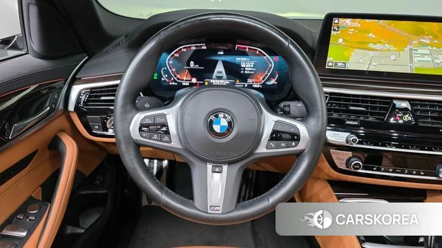 BMW 5 Series (G30) 2022 Белый из Кореи, фото 4