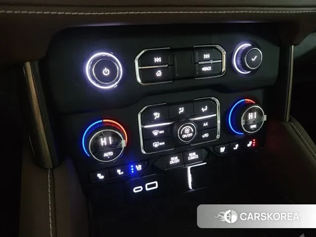 Chevrolet (GM Daewoo) Tahoe 2022 Белый из Кореи, фото 4