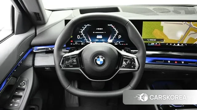 BMW 5 Series (G60) 2024 Белый из Кореи, фото 4