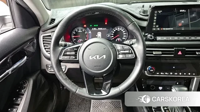 Kia Seltos 2022 Белый из Кореи, фото 4