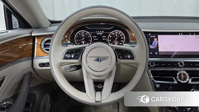 Bentley Flying Spur 3rd Generation 2022 Белый из Кореи, фото 4