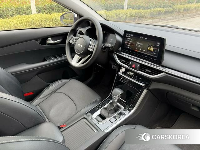 Kia K3 2022 Белый из Китая, фото 4