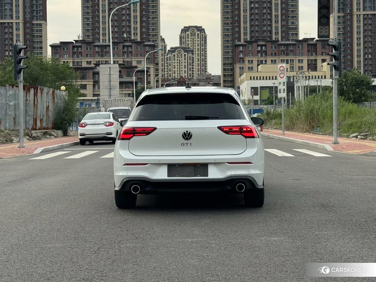 Volkswagen Golf 2021 Белый из Китая, фото 4