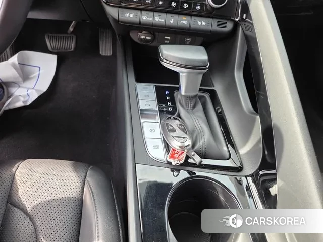 Hyundai The New Avante (CN7) 2024 Темно-зеленый из Кореи, фото 4