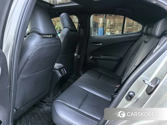 Lexus UX 2021 Серебристо-серый из Китая, фото 4