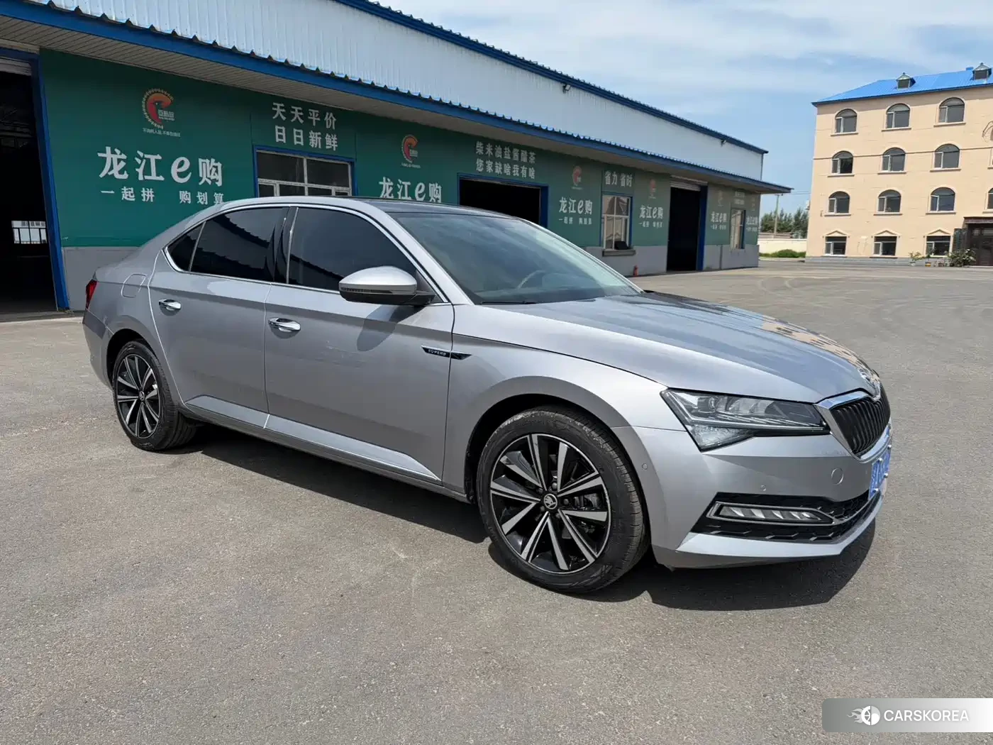 Skoda Superb 2024 Silver/gray из Китая, фото 4