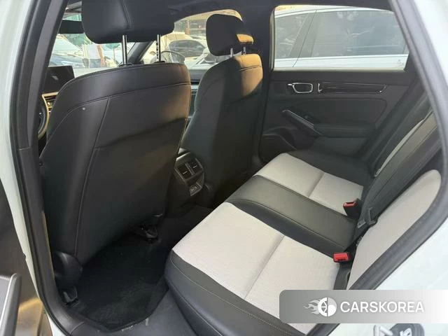 Honda Civic 2023 Серебристо-серый из Китая, фото 4