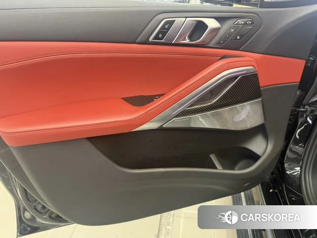 BMW X6 M 2023 Черный из Китая, фото 4