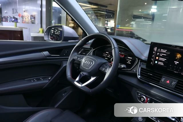 Audi Q5L 2021 Синий из Китая, фото 4