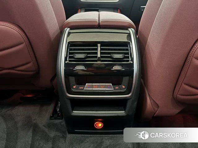 BMW X5 2026 Черный из Китая, фото 4