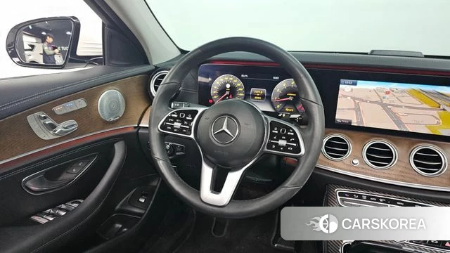 Mercedes-Benz E-Class W213 2019 Белый из Кореи, фото 4