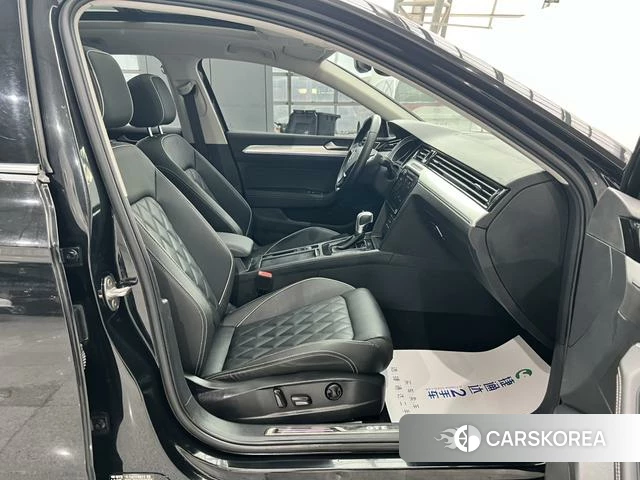 Volkswagen Magotan PHEV 2021 Черный из Китая, фото 4