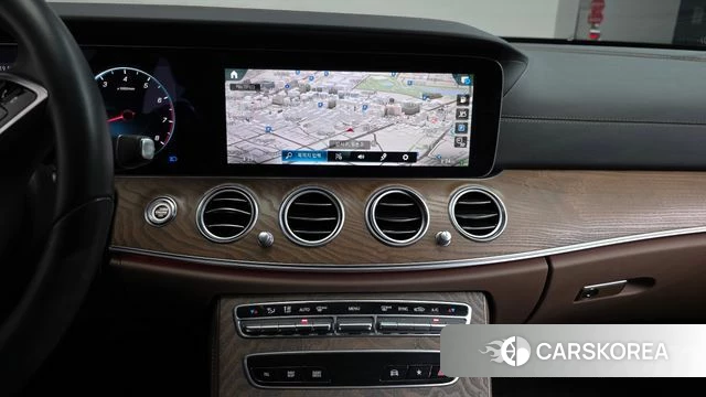 Mercedes-Benz E-Class W213 2022 Белый из Кореи, фото 4