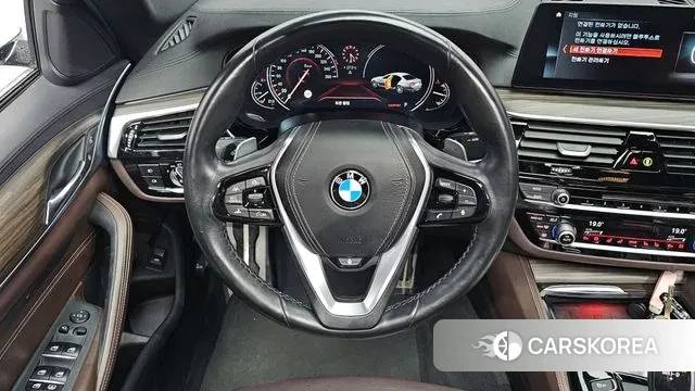 BMW 5 Series (G30) 2018 Белый из Кореи, фото 4