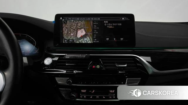 BMW 5 Series (G30) 2021 Белый из Кореи, фото 4