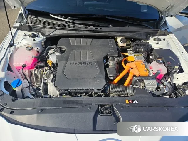 Hyundai The New Avante Hybrid (CN7) 2023 Белый из Кореи, фото 4