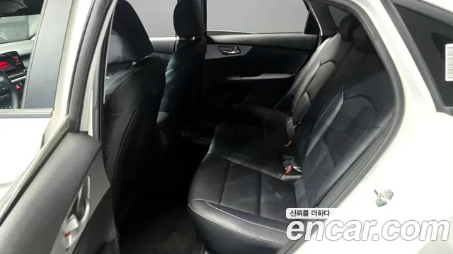 Kia The New K3 2nd generation 2022 Белый из Кореи, фото 4