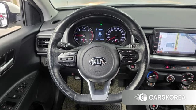 Kia Stonic 2018 Белый из Кореи, фото 4
