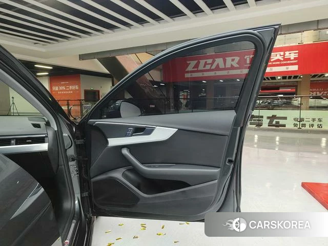 Audi A4L 2025 Темно-серый из Китая, фото 4