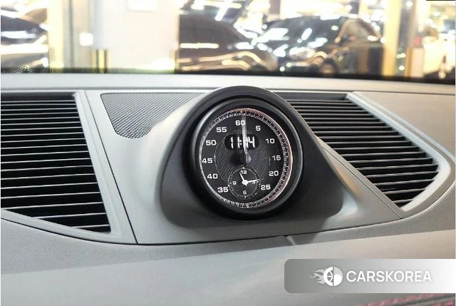 Porsche Macan 2024 Серебристо-серый из Кореи, фото 4