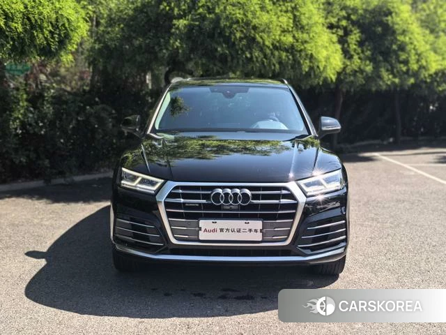 Audi Q5L 2021 Черный из Китая, фото 4