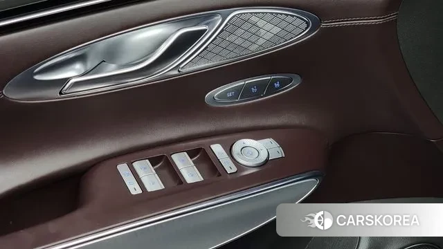 Genesis GV70 2022 Красный из Кореи, фото 4